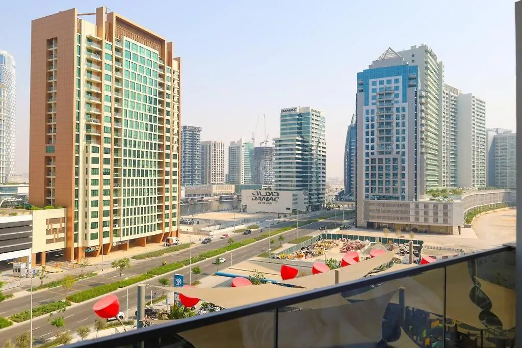 Mag 318 Downtown Superior Elegant Studio Lake View By Dolphinsuites Dubai