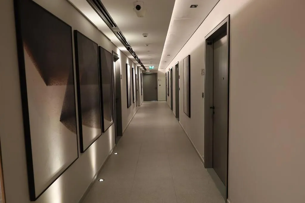 Apartment Mag 318 Downtown Superior Elegant Studio Lake View By Dolphinsuites Dubai