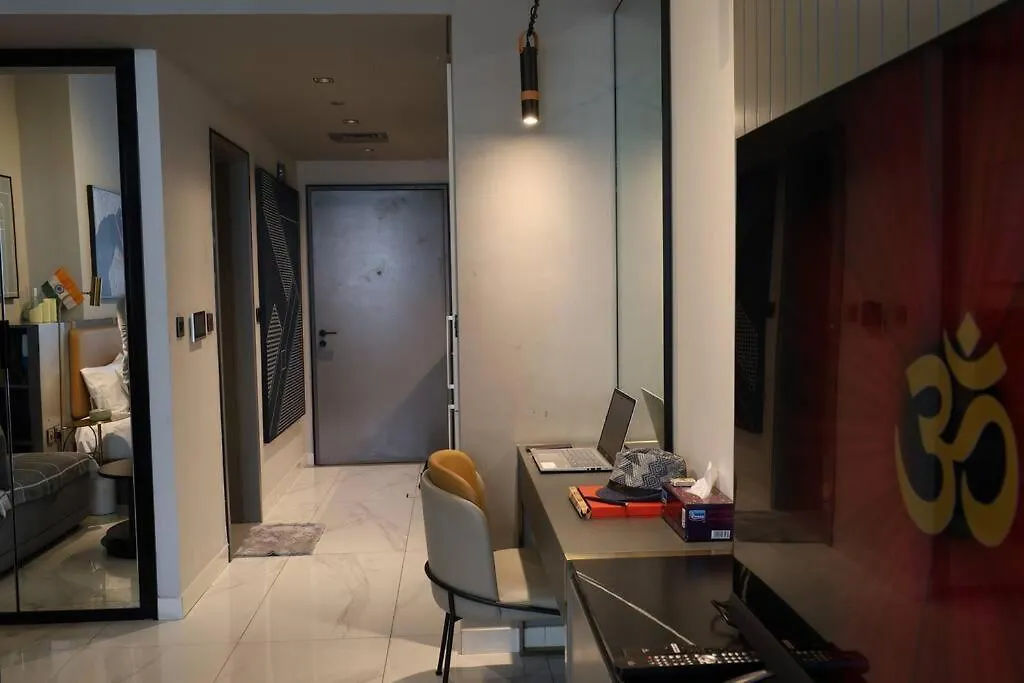 Mag 318 Downtown Superior Elegant Studio Lake View By Dolphinsuites Dubai Birleşik Arap Emirlikleri